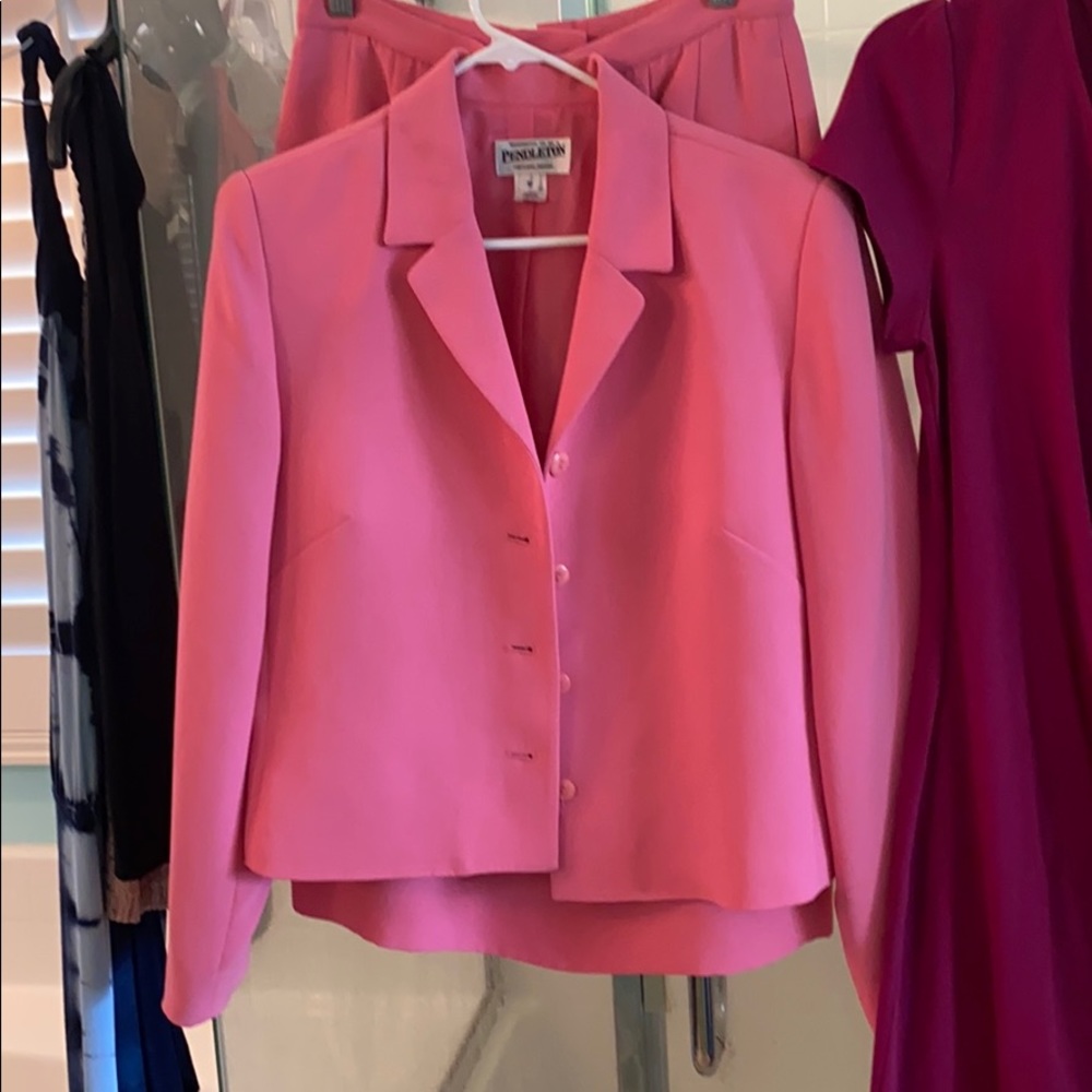 Pendleton ladies suit- pink